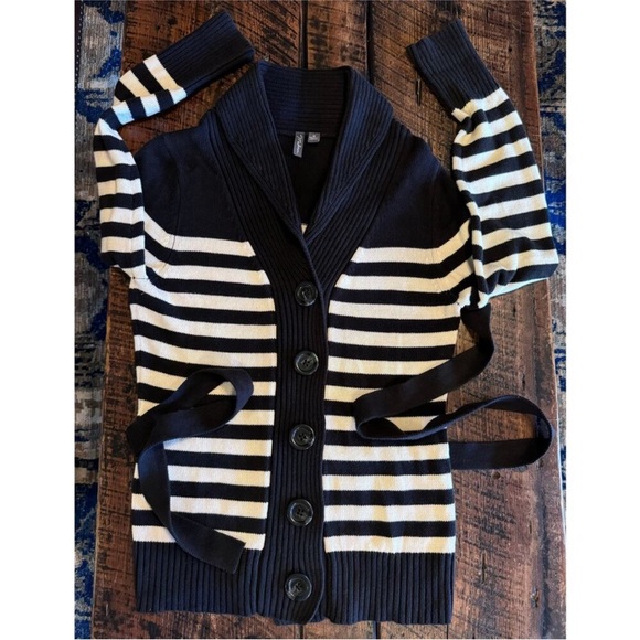 Madison black and white knit sweater button-down belted cardigan size medium - Picture 8 of 13